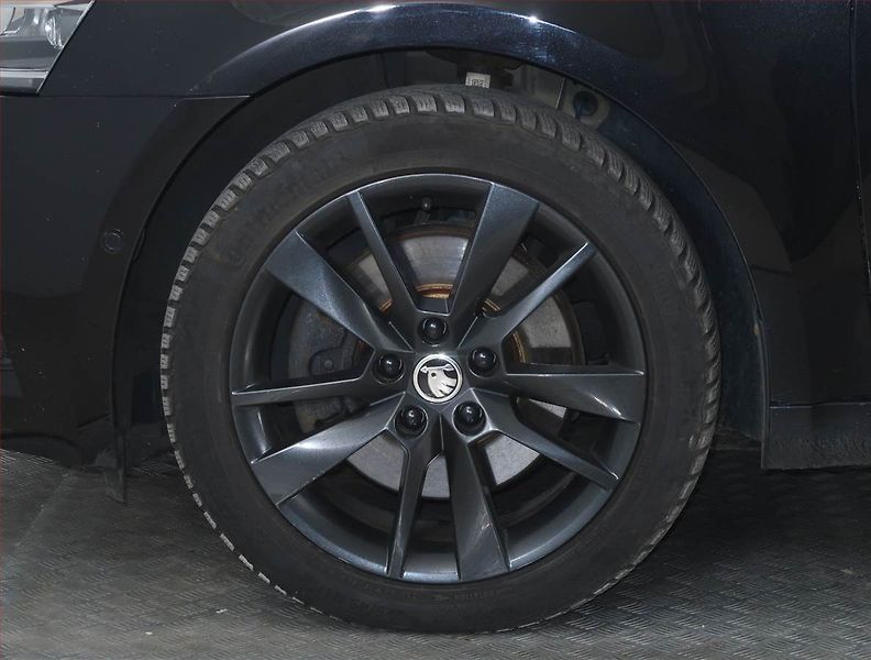Škoda Octavia (2018) Style Plus 2.0 TDI, 4X4 - fotka 14 z 18
