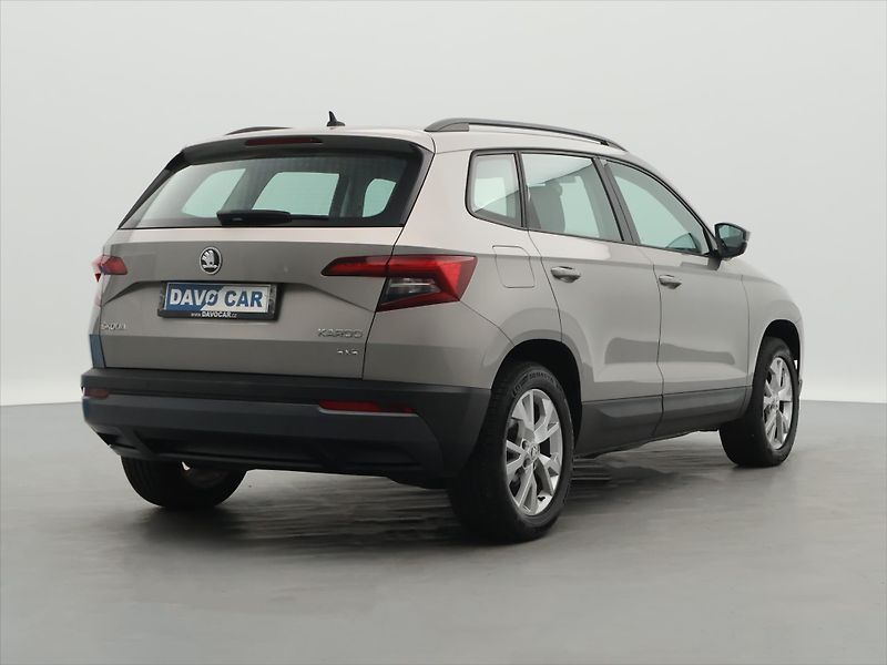 Škoda Karoq 2,0 TDI 110kW 4x4 CZ LED 2.Maj - fotka 7 z 33