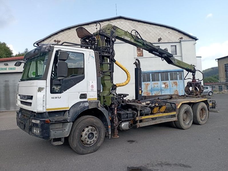 Iveco (2009) 450 kontejner+ruka - fotka 1 z 23