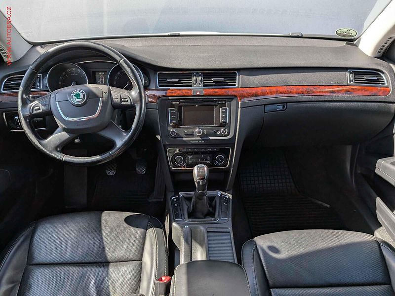 Škoda Superb (2011) 2.0 TDi 4x4, ČR, Navi, bixen - fotka 8 z 16