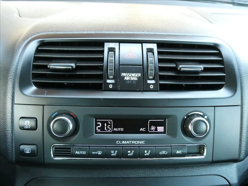 Škoda Fabia 1,2 TSi po servise,auto klima - fotka 29 z 48