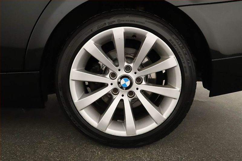 BMW Řada 3 (2011) 320 d xDrive, 4X4, Automat - fotka 17 z 17