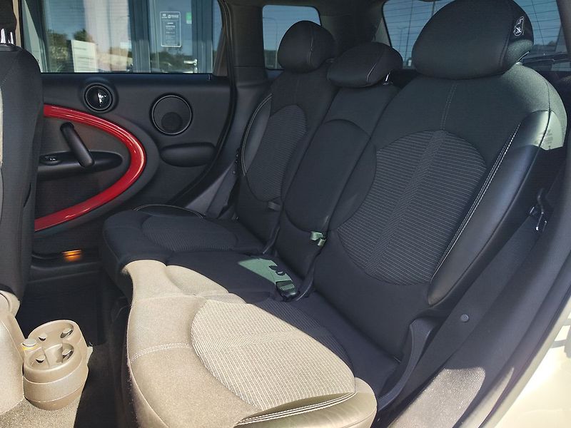 Mini Cooper 1.6/160kW - fotka 10 z 27
