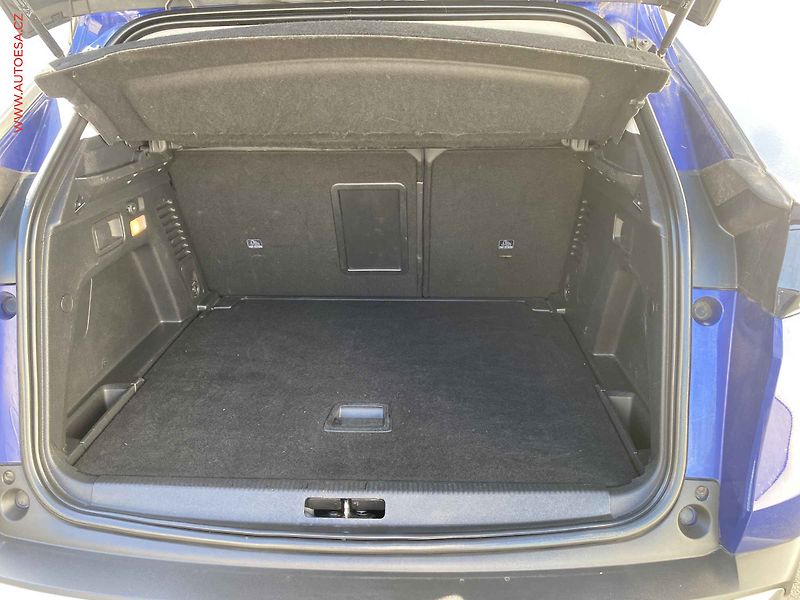 Peugeot 3008 (2017) 1.2 PT, Allure, AT, TZ - fotka 7 z 19