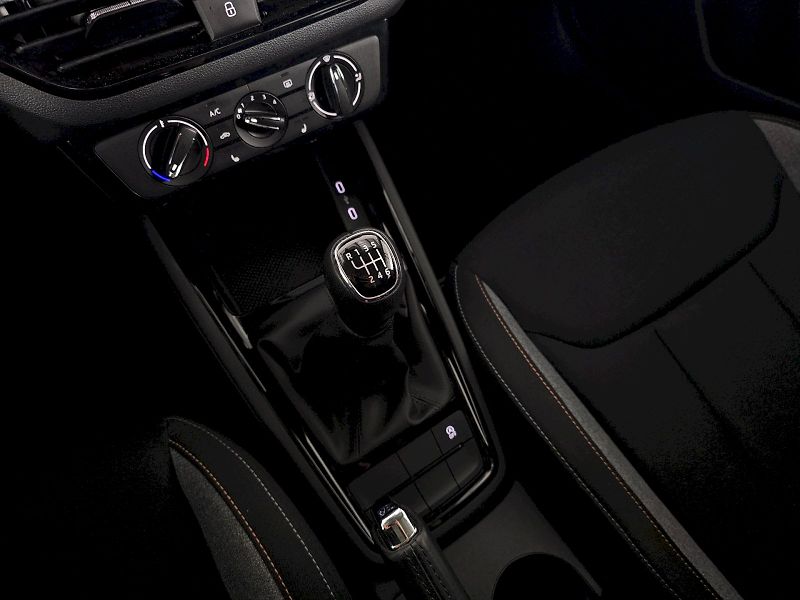 Škoda Scala (2025) 1.0TSi 85kW SELECTION TAŽNÉ - fotka 20 z 24