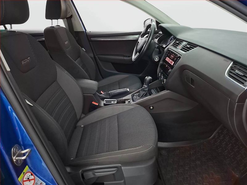 Škoda Octavia (2019) Scout 2.0 TDI, 4X4, Automat - fotka 9 z 18