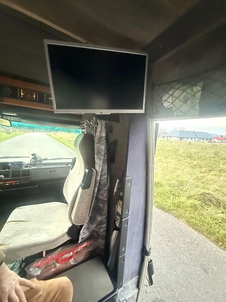 Peugeot Ostatní 2,5  DIESEL  CAMPER - fotka 19 z 32