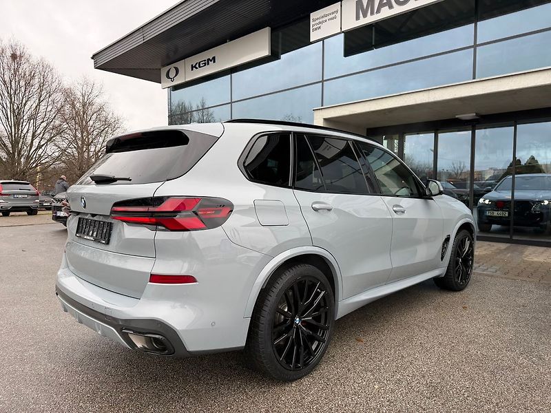 BMW X5 (2025) 30d xDrive Tažné Nezávislé TOP - fotka 7 z 17