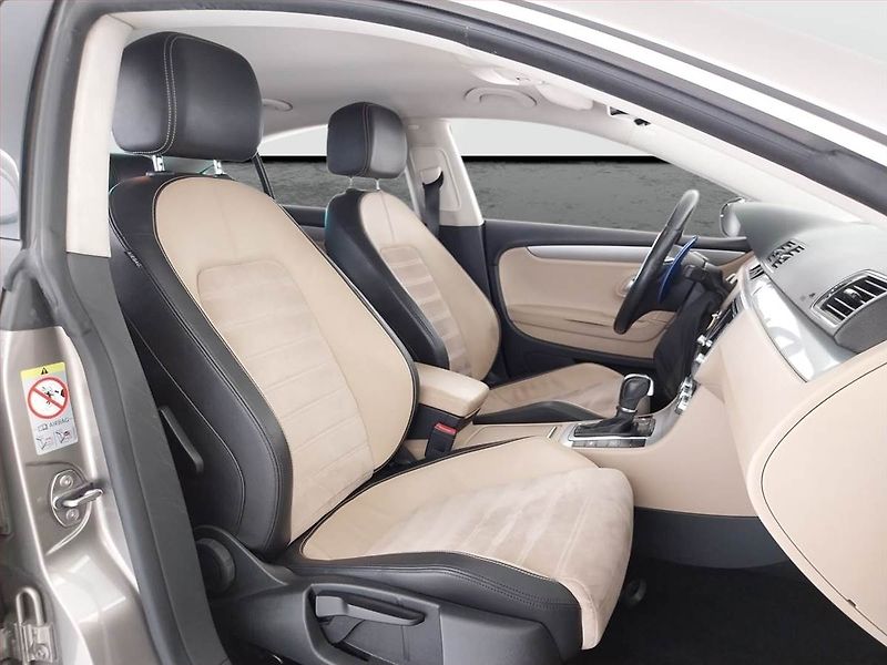 Volkswagen CC (2012) Comfortline 2.0 TDI, Automat - fotka 9 z 21