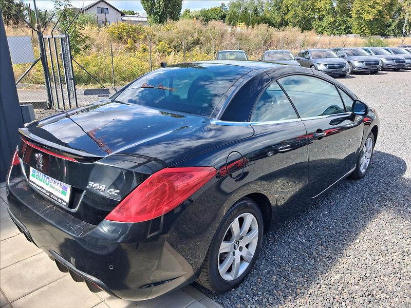 Peugeot 308 2,0 - fotka 7 z 12