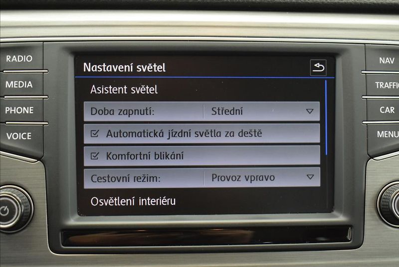 Volkswagen Golf Sportsvan 1,4 TSi, 1.maj,NAVI,XEN,LED - fotka 24 z 36