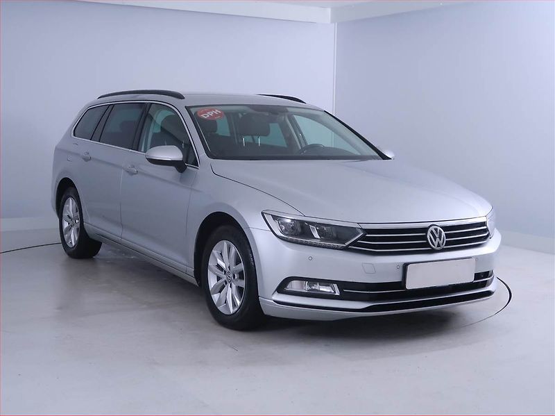 Volkswagen Passat (2018) Comfortline 2.0 TDI, Automat - fotografie inzerátu