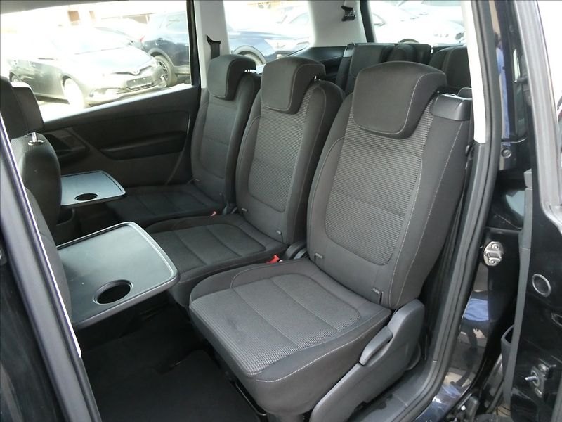 Volkswagen Sharan 2,0 TDi 110kW 7.míst, serviska - fotka 21 z 44