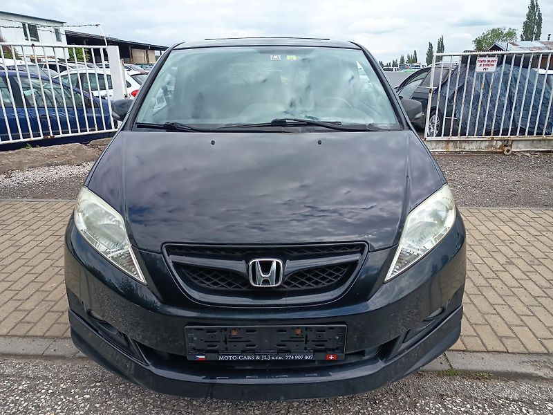 Honda FR-V (2005) 2.0i 110kv 6 mist - fotka 3 z 34
