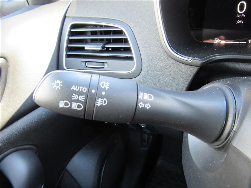 Renault Mégane 1,3 TCe GrandCoupé Techno - fotka 27 z 32
