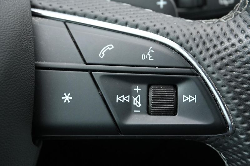 Audi SQ8 4.0 TFSI, ČR, Tažné, Matrix - fotka 21 z 44