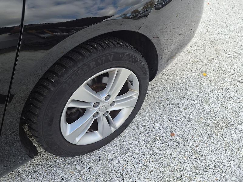 Opel Insignia 2,0 Ddti - fotka 11 z 11