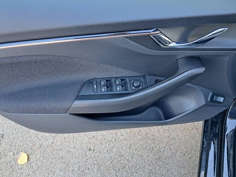 Škoda Scala (2025) Top Selection 1.0 TSI / 85 kW - fotka 17 z 29