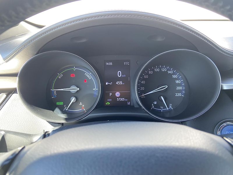 Toyota C-HR 1.8 HSD e-CVT Executive - fotka 16 z 20