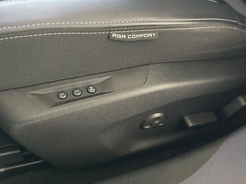 Peugeot 308 (2022) 1.5HDi,GT,ČR,DPH,1.maj. - fotka 19 z 20