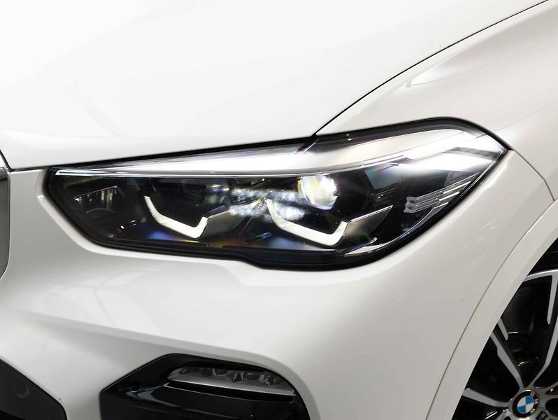 BMW X5 xDrive30d - fotka 8 z 22
