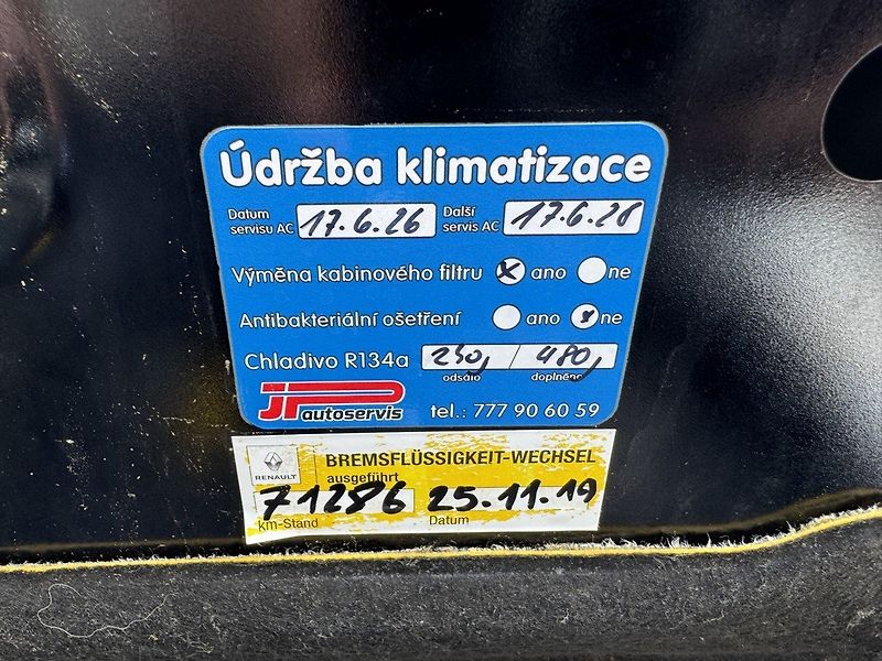 Renault Scénic (2014) 1.5dCi  Navi Digi Klima Bose - fotka 33 z 50