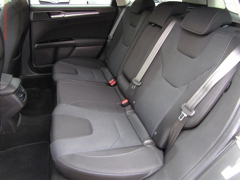 Ford Mondeo (2019) 1.5 EB, ČR, Titanium, xenon - fotka 10 z 21