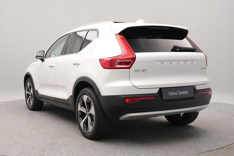 Volvo XC40 B4 AWD ULTIMATE CZ - fotka 8 z 49