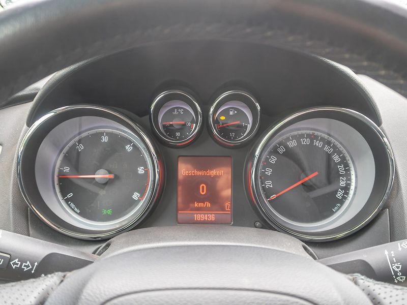 Opel Astra (2010) 1.7D 81KW – 2x KOLA - fotka 19 z 44