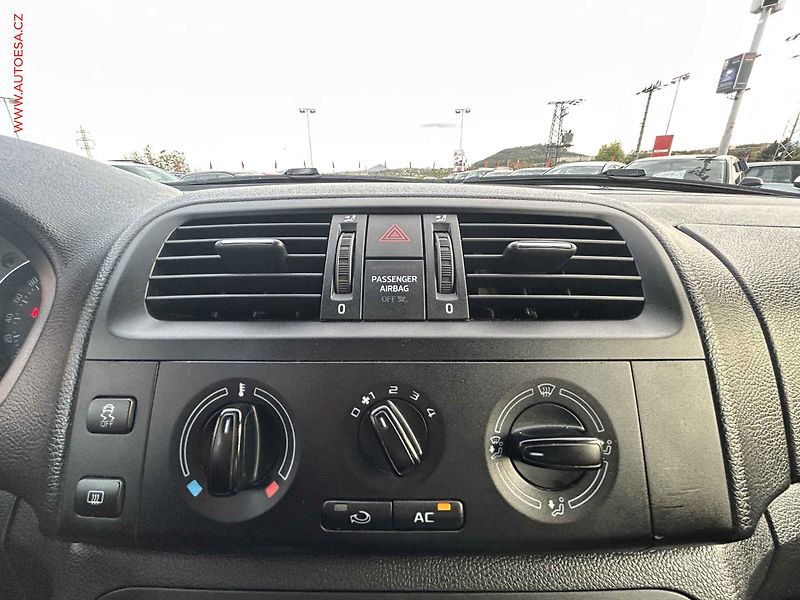 Škoda Fabia (2014) 1.6 TDi, navi, AC - fotka 15 z 15