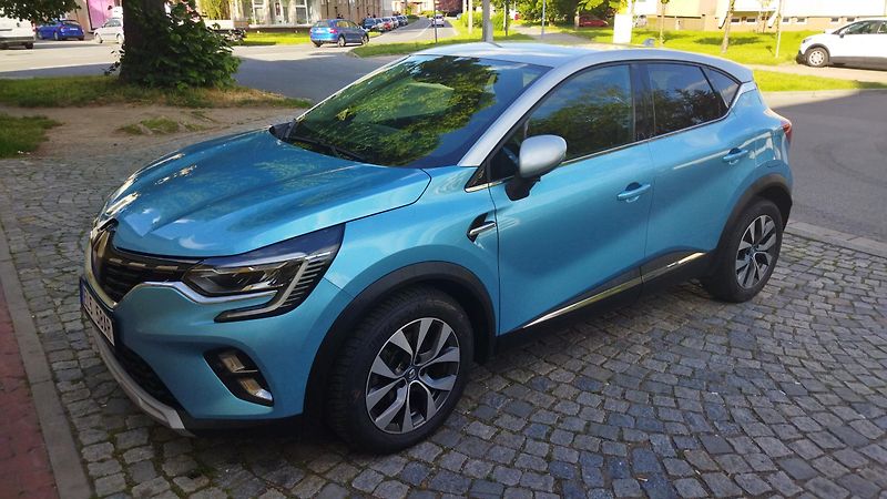 Renault Captur (2020) 1,6 Intens E-TECH - fotka 5 z 9