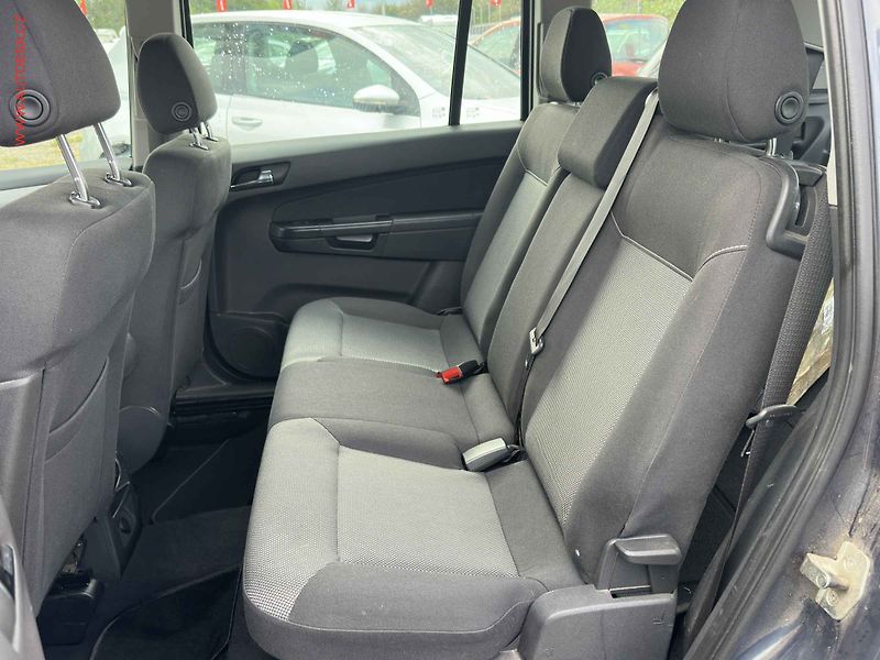 Opel Zafira (2009) 1.6i, AC, tažné - fotka 10 z 18