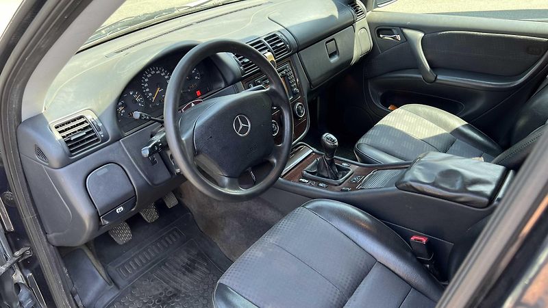 Mercedes-Benz Třídy M ML 270 CDi 120 kW 4x4 NOVÁ STK - fotka 7 z 18