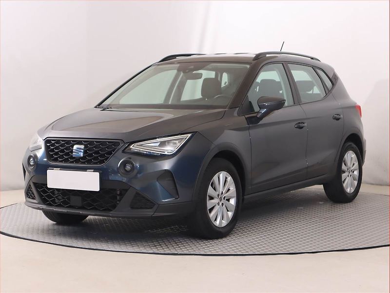 Seat Arona (2022) Xperience 1.0 TSI, Automat - fotka 2 z 20