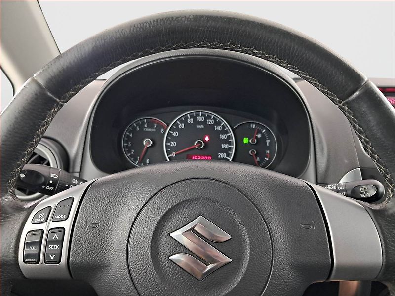 Suzuki SX4 (2007) 1.6 VVT, 4X4, ČR,1.maj - fotka 17 z 19