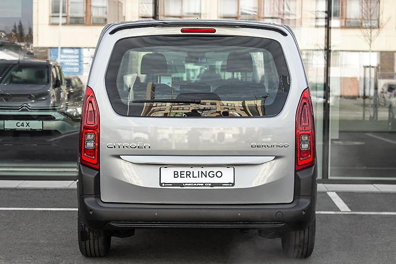 Citroën Berlingo (2026) PLUS benzín 110k + ZIMA - fotka 8 z 23