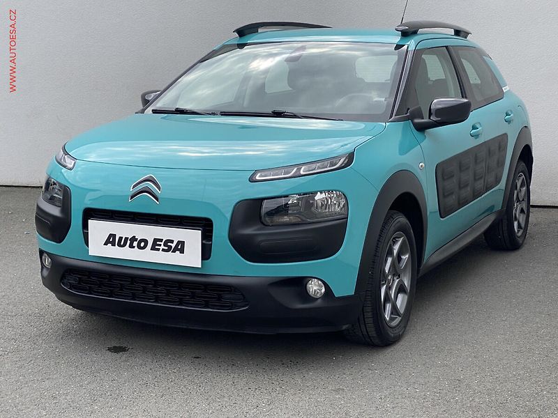 Citroën C4 Cactus (2016) 1.2 PT, ČR, AC, kamera - fotka 3 z 17