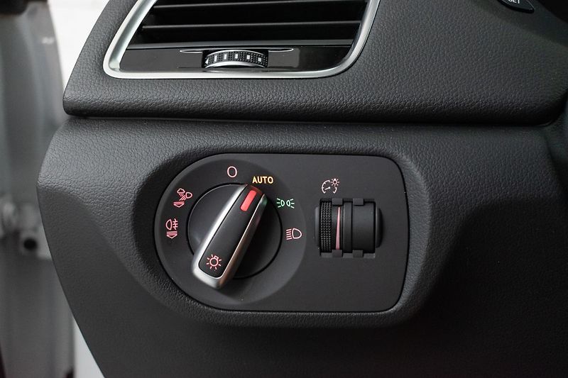 Audi Q3 2.0TDI 110kW QUATTRO*2xKOLA*ČR - fotka 16 z 43