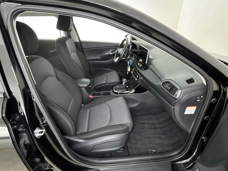 Hyundai i30 Kombi 1,5 T-GDI MHEV - fotka 9 z 26