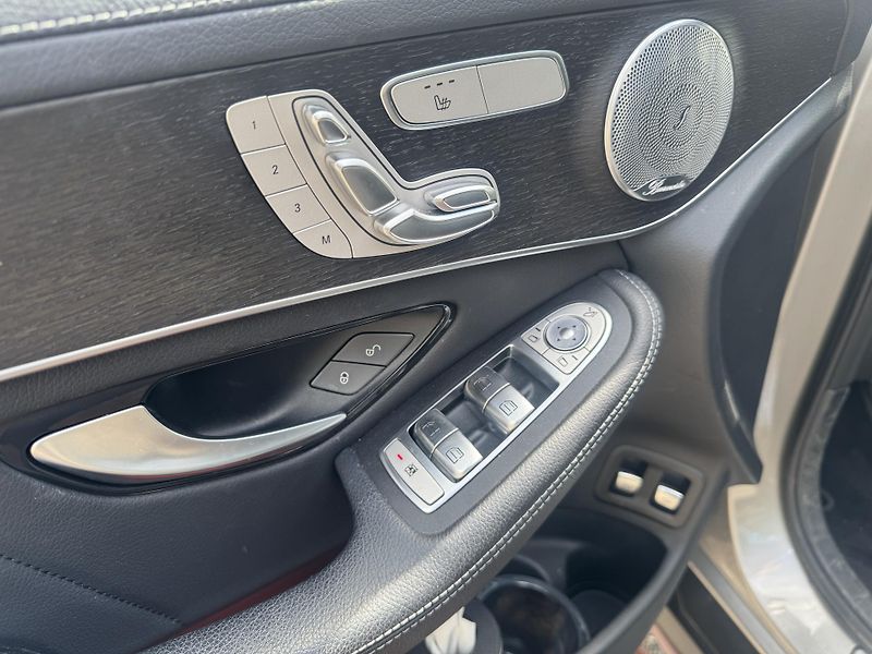 Mercedes-Benz GLC (2020) Pěkný a spolehlivý vůz - fotka 10 z 17