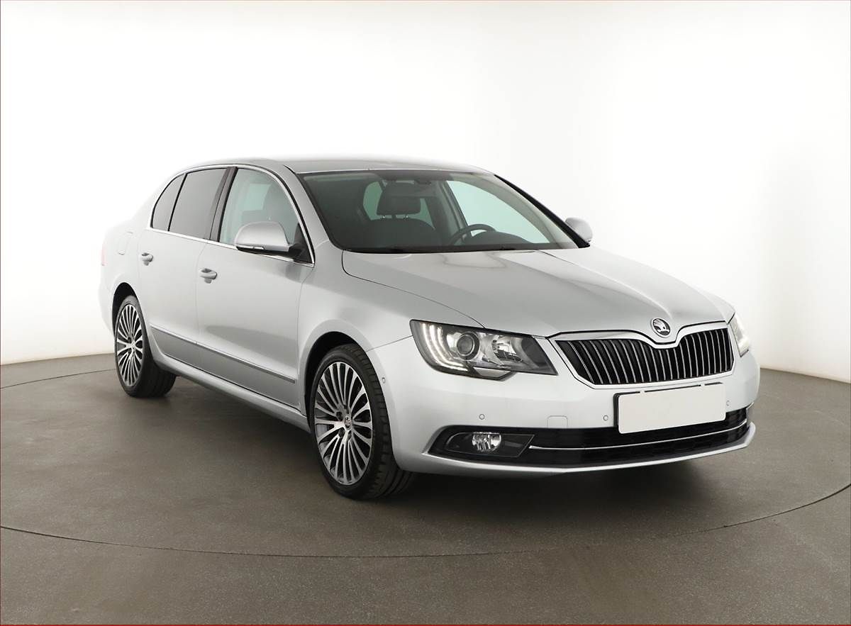 Škoda Superb Elegance 2.0 TDI, Kůže, Navi