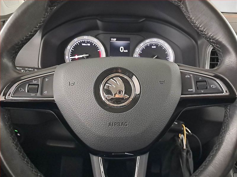 Škoda Karoq (2020) 1.5 TSI - fotka 17 z 21
