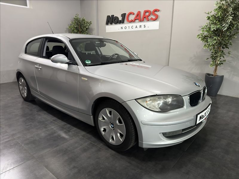BMW Řada 1 2,0   D 105 kW ZADNÍ ČIDLA - fotka 2 z 19