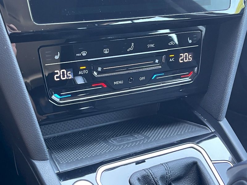 Volkswagen Passat (2022) 2.0 TDI 110 kW DSG Business - fotka 13 z 33