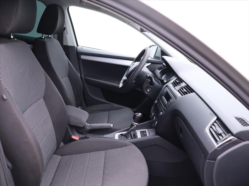 Škoda Octavia 1,6 TDI 4x4 77kW Ambition - fotka 13 z 33
