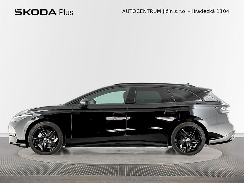 Volkswagen ID.7 Tourer (2025) GTX 250kW 4Motion, 91 kWh - fotka 3 z 48