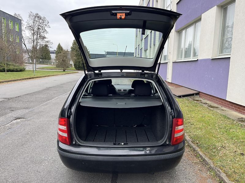 Škoda Fabia 1,4i 16V / AUTOMAT / combi  - fotka 17 z 34