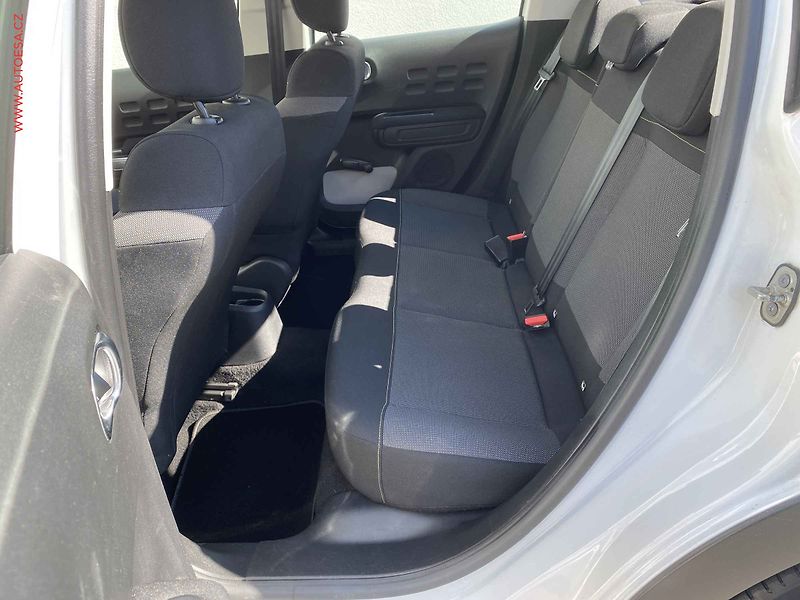 Citroën C3 (2019) 1.2 PT, Shine, park. čidla - fotka 10 z 19