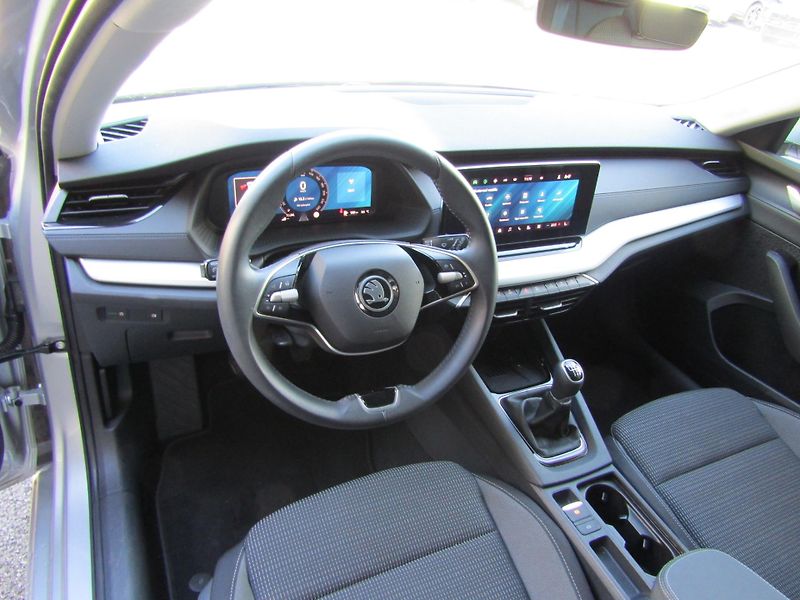 Škoda Octavia IV FL Combi Selection 1.5 TSI - fotka 5 z 30