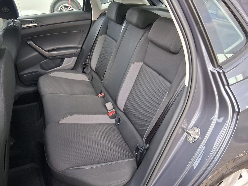 Volkswagen Polo LIFE 1.0 TSI 70 kW - fotka 5 z 22
